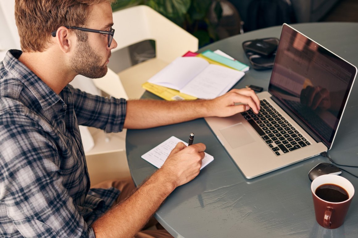 Como funciona e quais os benefícios de um CRM para o seu negócio?