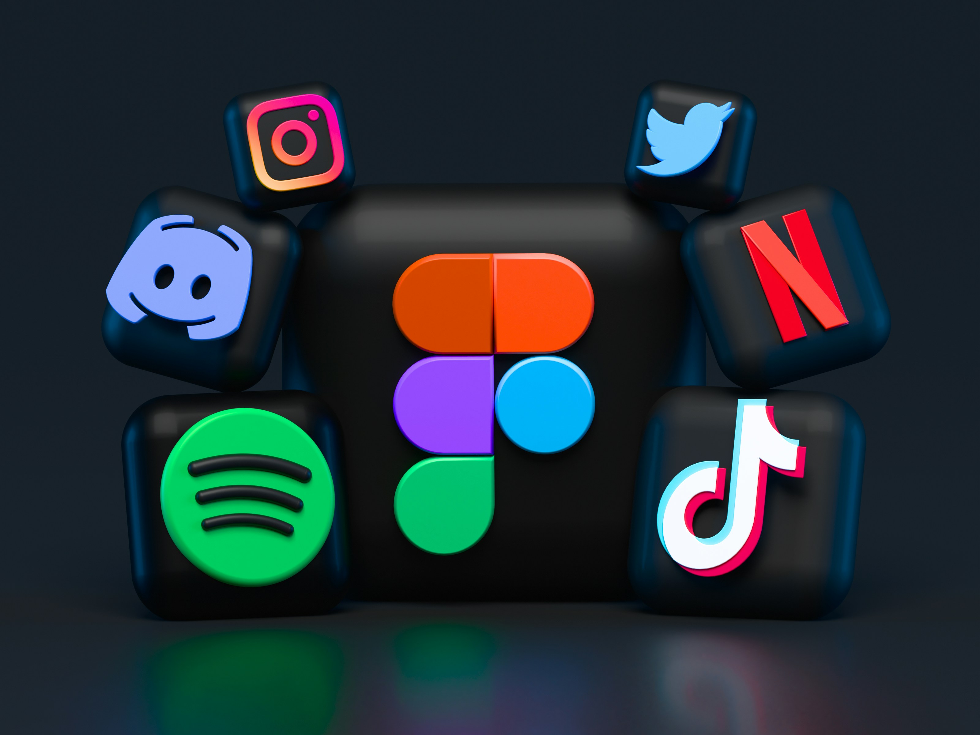 Redes sociais e estratégias marketing digital para loja de informática.