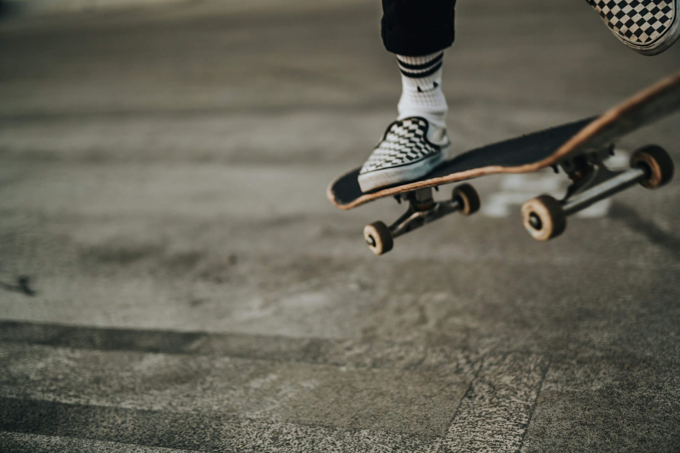 roupas de surf e skate