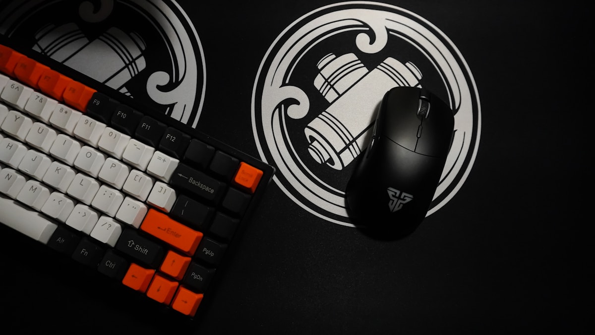 Periféricos de giro rápido como cabos, mouses e teclados devem compor a base do estoque inicial.